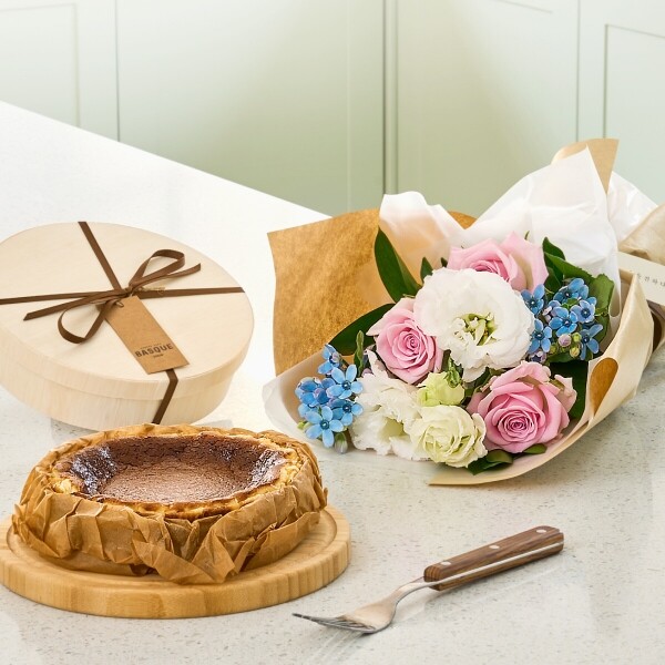 꽃집청년들,디엔타르 치즈케익과 꽃다발