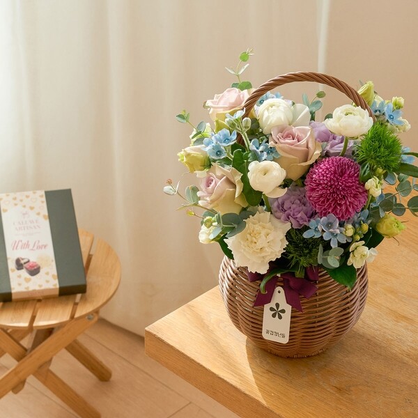 꽃집청년들,계절 꽃바구니+칼루위 초콜릿 25구