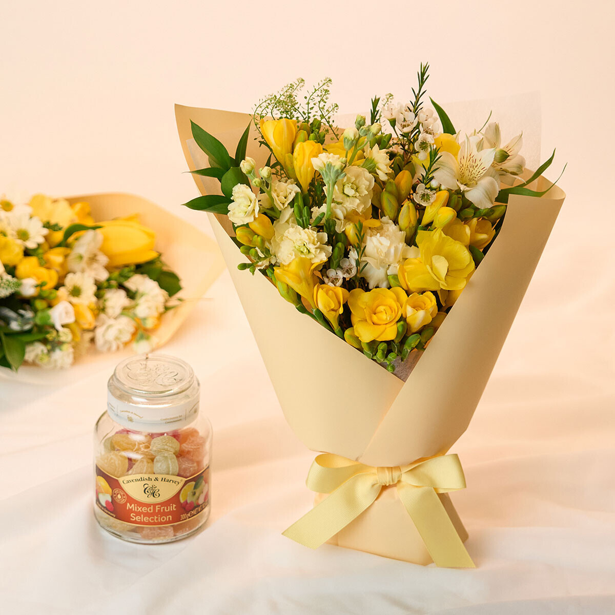 꽃집청년들,화이트데이 프리지아 꽃다발+사탕