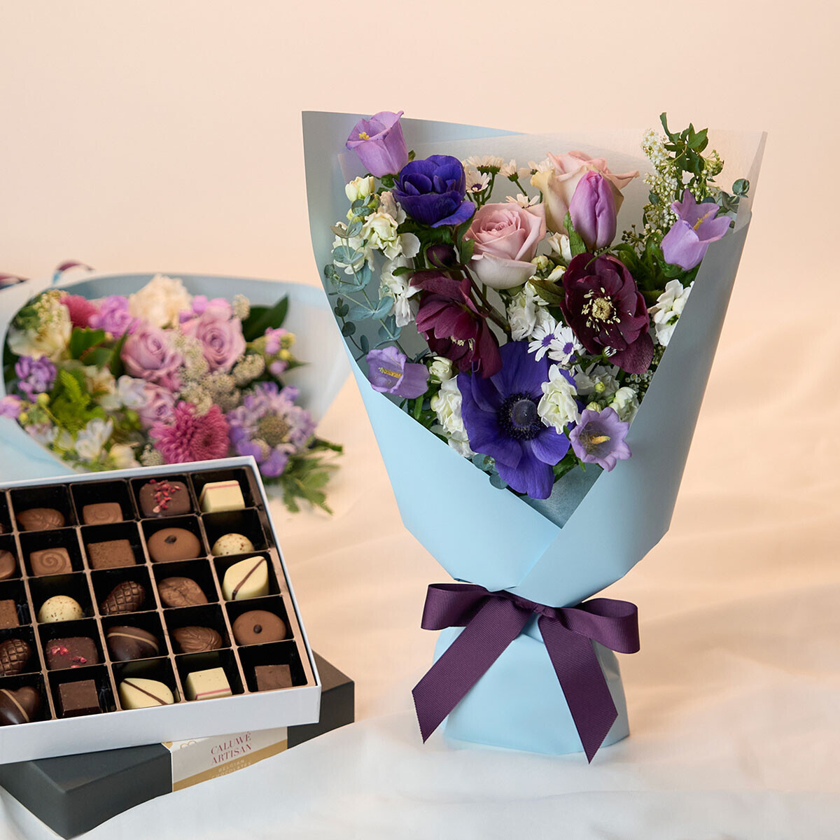 꽃집청년들,화이트데이 계절 꽃다발+칼루위 초콜릿 25구